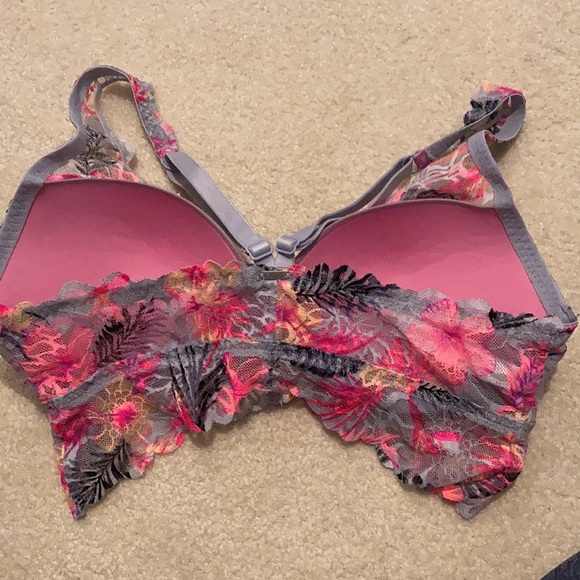 Medium lace racer back push-up - Picture 2 of 3